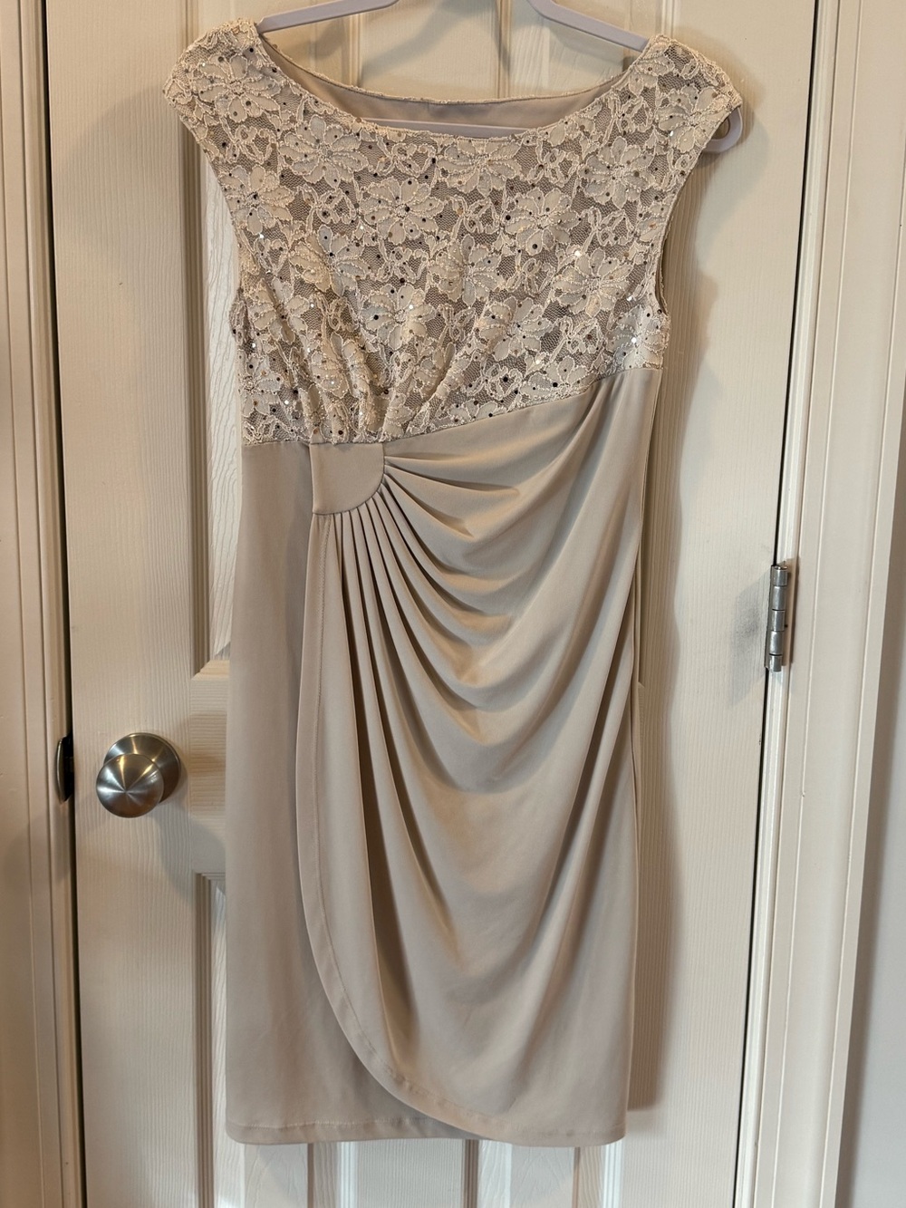 Connected Apparel 8P Champagne Lace Sequin Ruched Cocktail Dress Petite